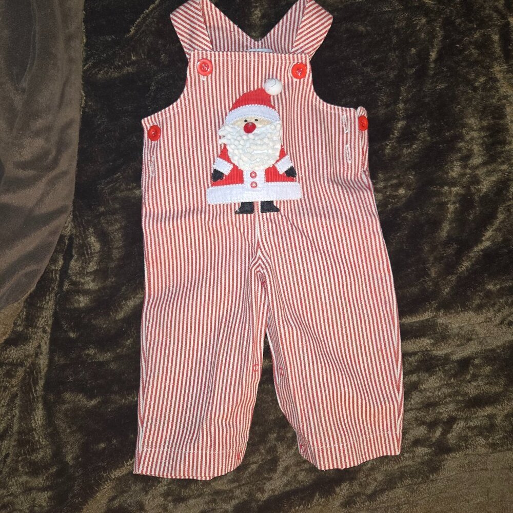 Mud pierced Christmas outfit